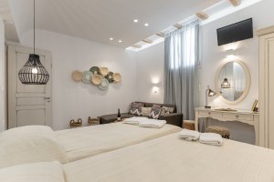 Grand Suite with swimming pool - 3 BR