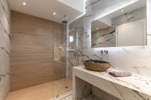 Sunset Suite with jacuzzi