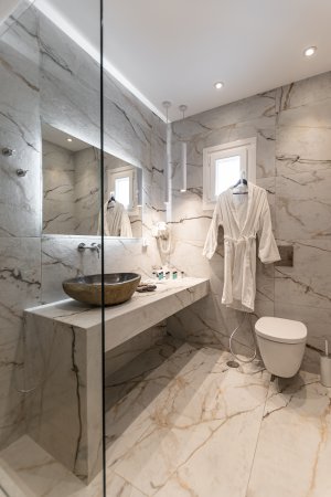 Sunset Suite with jacuzzi