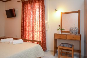 Triple bed studio