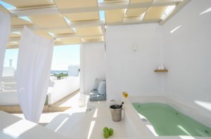 Suite Top Floor with Outdoor Hot Tub