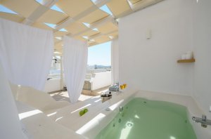 Suite Top Floor with Outdoor Hot Tub
