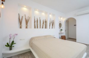Suite With Indoor Spa Bath