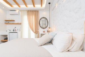 Deluxe King Size Bed
