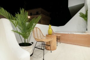 Deluxe Suite with private Jacuzzi and city view