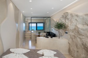 Suite with Hot Tub and Sea View