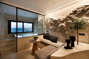 Suite with Hot Tub and Sea View