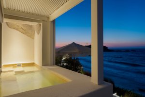 Suite with Hot Tub and Sea View