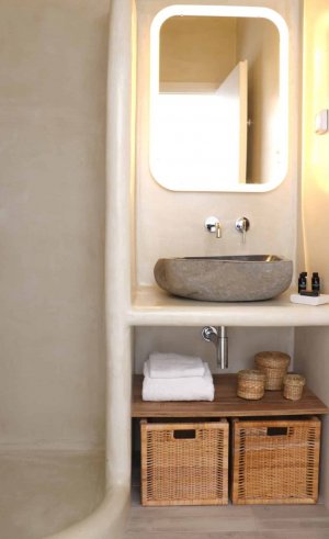 Holiday Home with Swimming Pool and Sea View. Accommodates 5th guest at no extra charge.