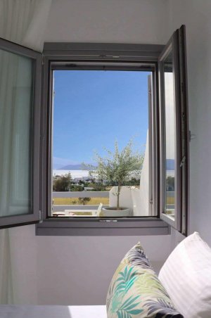 Holiday Home with Swimming Pool and Sea View. Accommodates 5th guest at no extra charge.