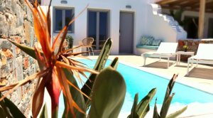 Holiday Home with Swimming Pool and Sea View. Accommodates 5th guest at no extra charge.