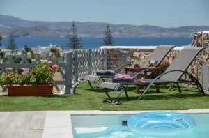 Holiday House with Swimming Pool and Sea View. Accommodates 5th guest at no extra charge.