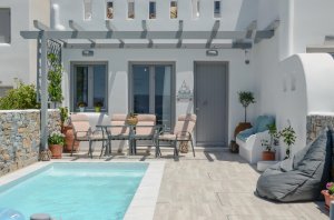 Holiday House with Swimming Pool and Sea View. Accommodates 5th guest at no extra charge.