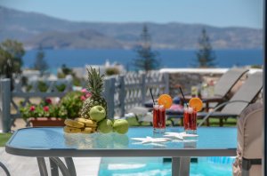 Holiday House with Swimming Pool and Sea View. Accommodates 5th guest at no extra charge.