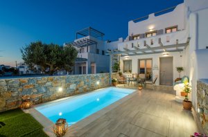 Holiday House with Swimming Pool and Sea View. Accommodates 5th guest at no extra charge.