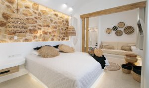 Three-Bedroom Superior Apartment 