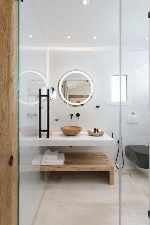 Three-Bedroom Superior Apartment 