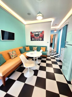 Disco Suite 1-bedroom apartment