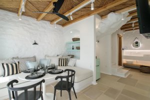 Suite with pool