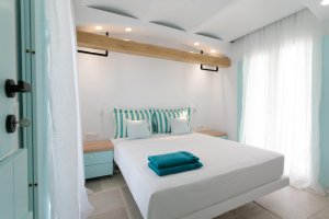 Suite with pool