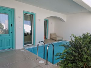 Suite with pool