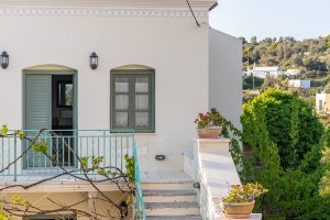 House for up to 4 people