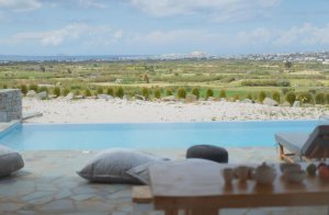 Villa with Swimming Pool