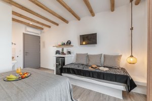 Triple Bed, Upper Floor
