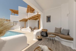 Double Bed, In front of the pool