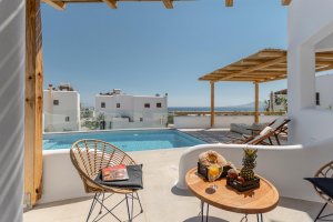 Triple Bed, In front of the pool