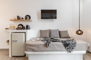 Triple Bed, In front of the pool
