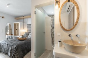 Triple Bed, In front of the pool
