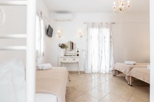 Triple Bed Studio