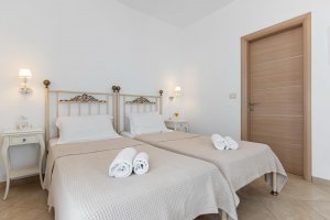 Triple Bed Studio