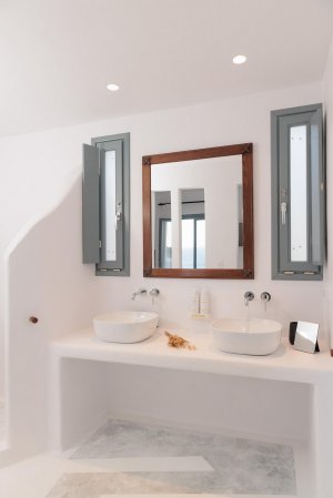 FYLADES - One-Bedroom Premium Apartment with Ocean View