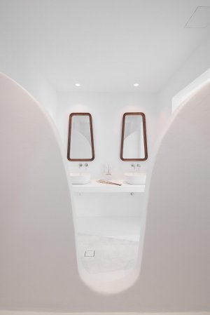 PYRGIA - Queen Suite with Sea View