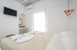 Honeymoon Room