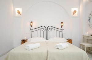 Interconnecting rooms