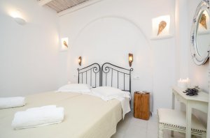 Interconnecting rooms