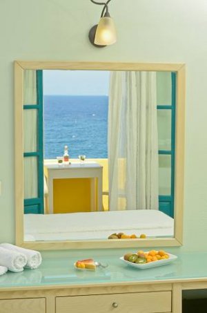 Double bed or twin beds with Sea View