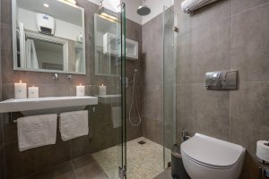Double bed or twin beds with Sea View