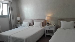 Double bedroom without patio