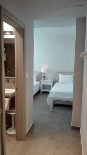 Double bedroom without patio
